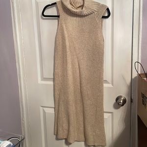 Knitted sleeveless dress